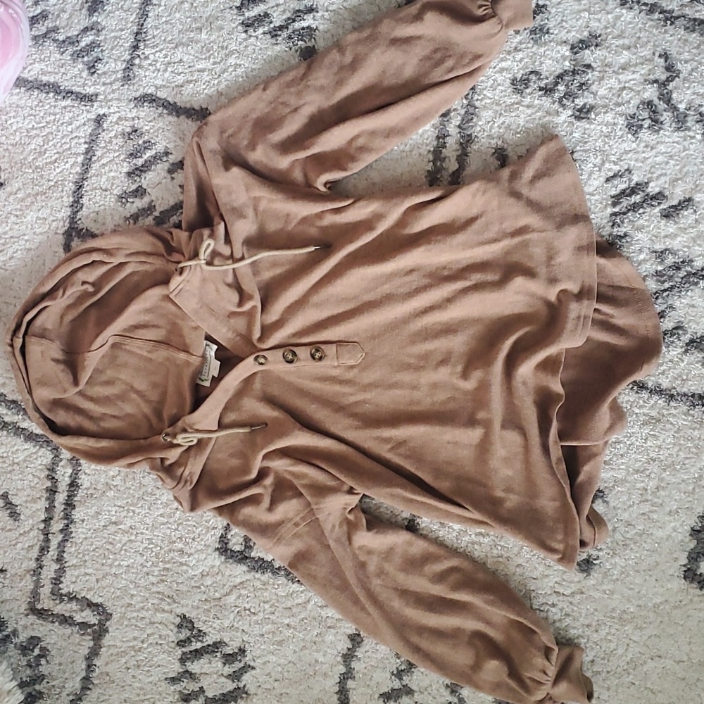 Loveriche hooded sweater *FALL* size M